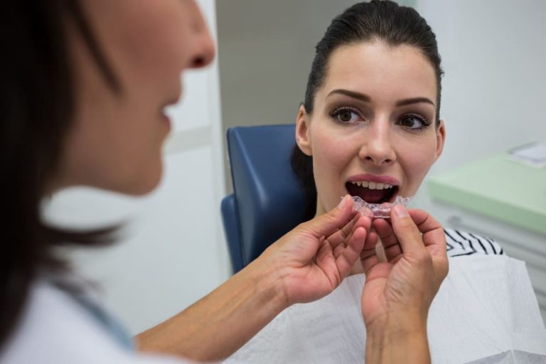 Cada vez más adultos recurren a la ortodoncia para mejorar su sonrisa